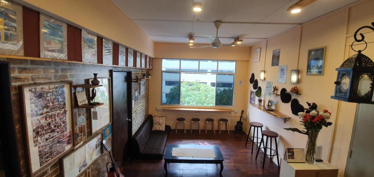 Escape Backpackers Kk Hostel Kota Kinabalu Exterior photo