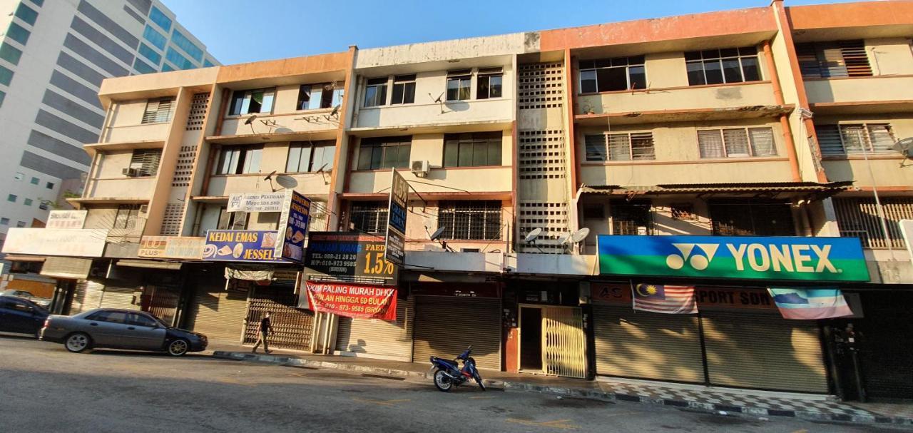 Escape Backpackers Kk Hostel Kota Kinabalu Exterior photo